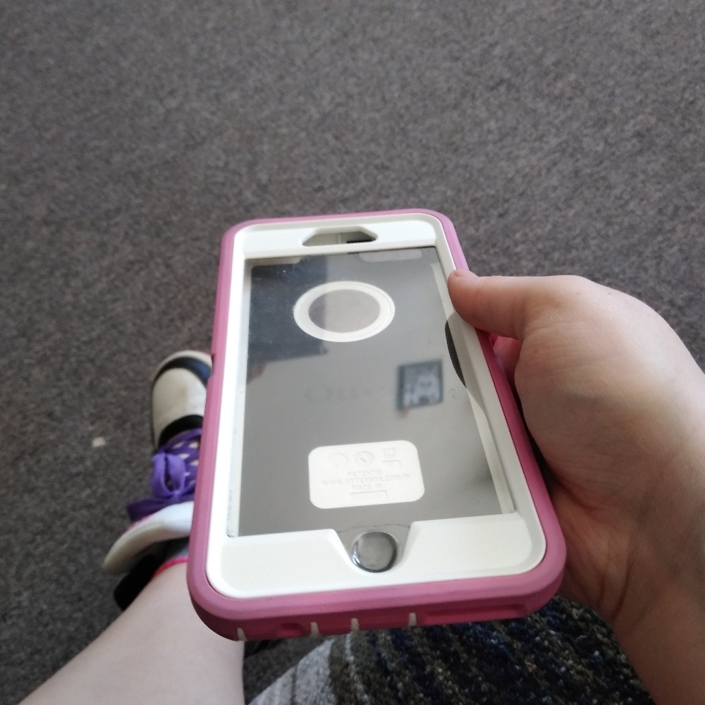 Iphone 6/6s plus otterbox case (no clip)